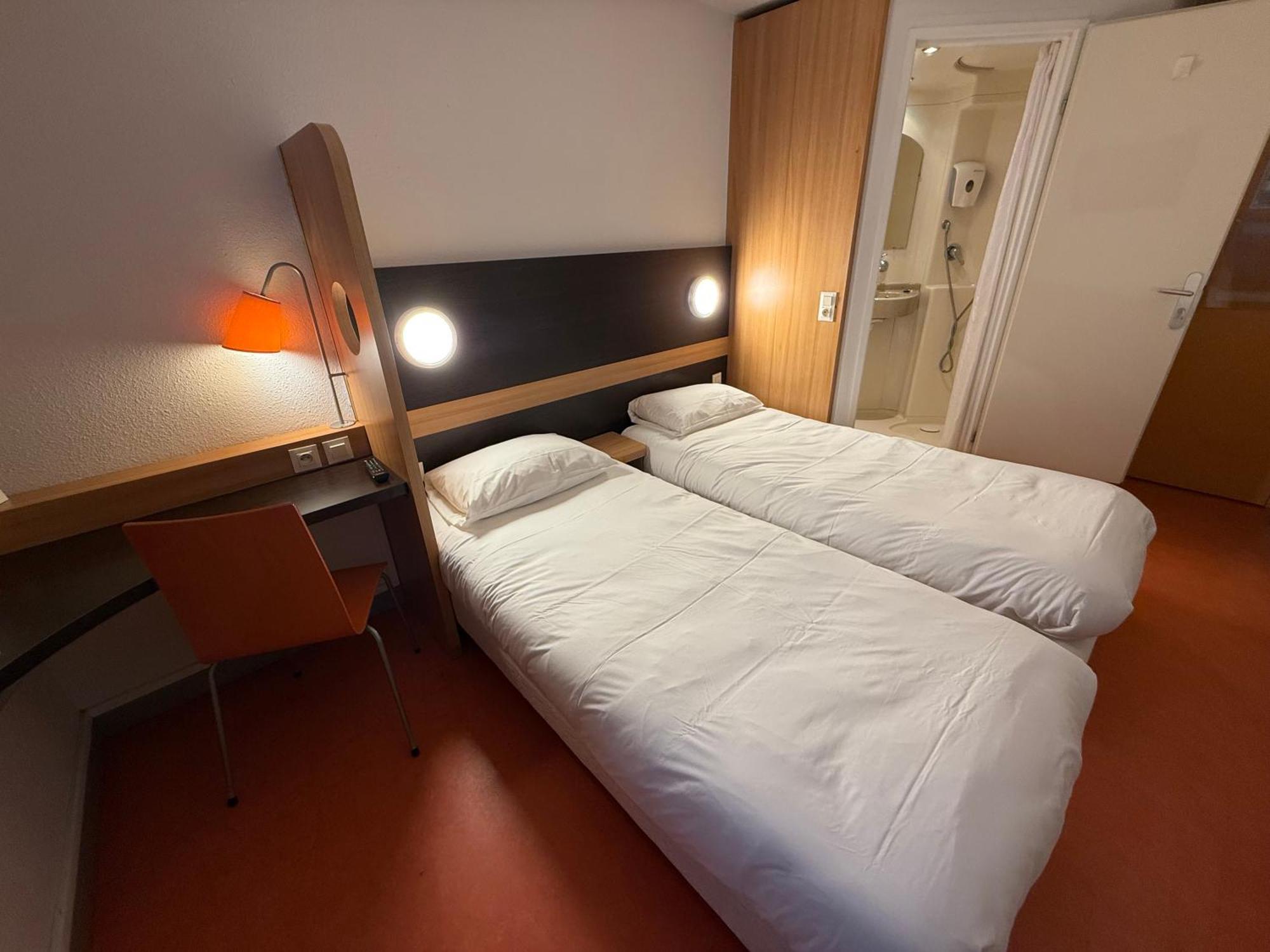 B&B Hotel Lisieux Parc Des Expositions Eksteriør billede